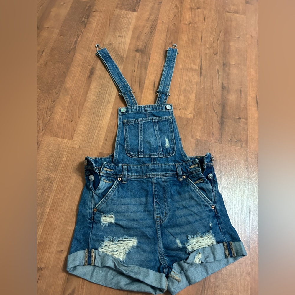Divided Overall Shorts Size 0
